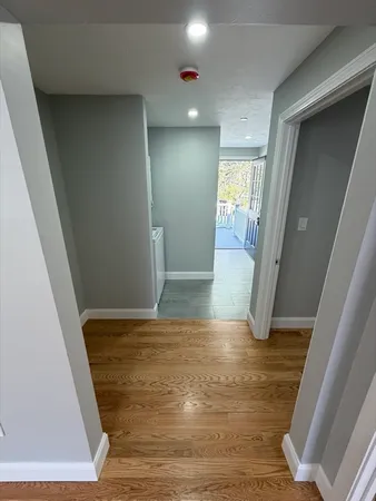 $2,900 | 292 Main Street, Unit 3, Walpole, MA 02081