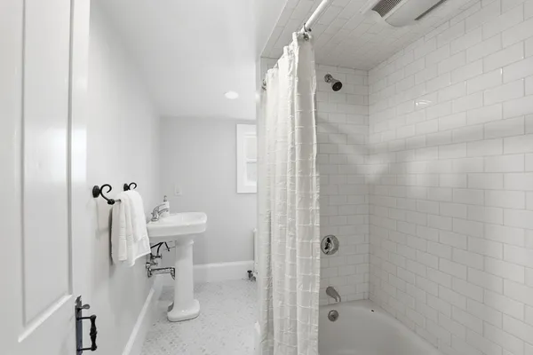 $629,000 | 190 South Street, Unit A, Hingham, MA 02043