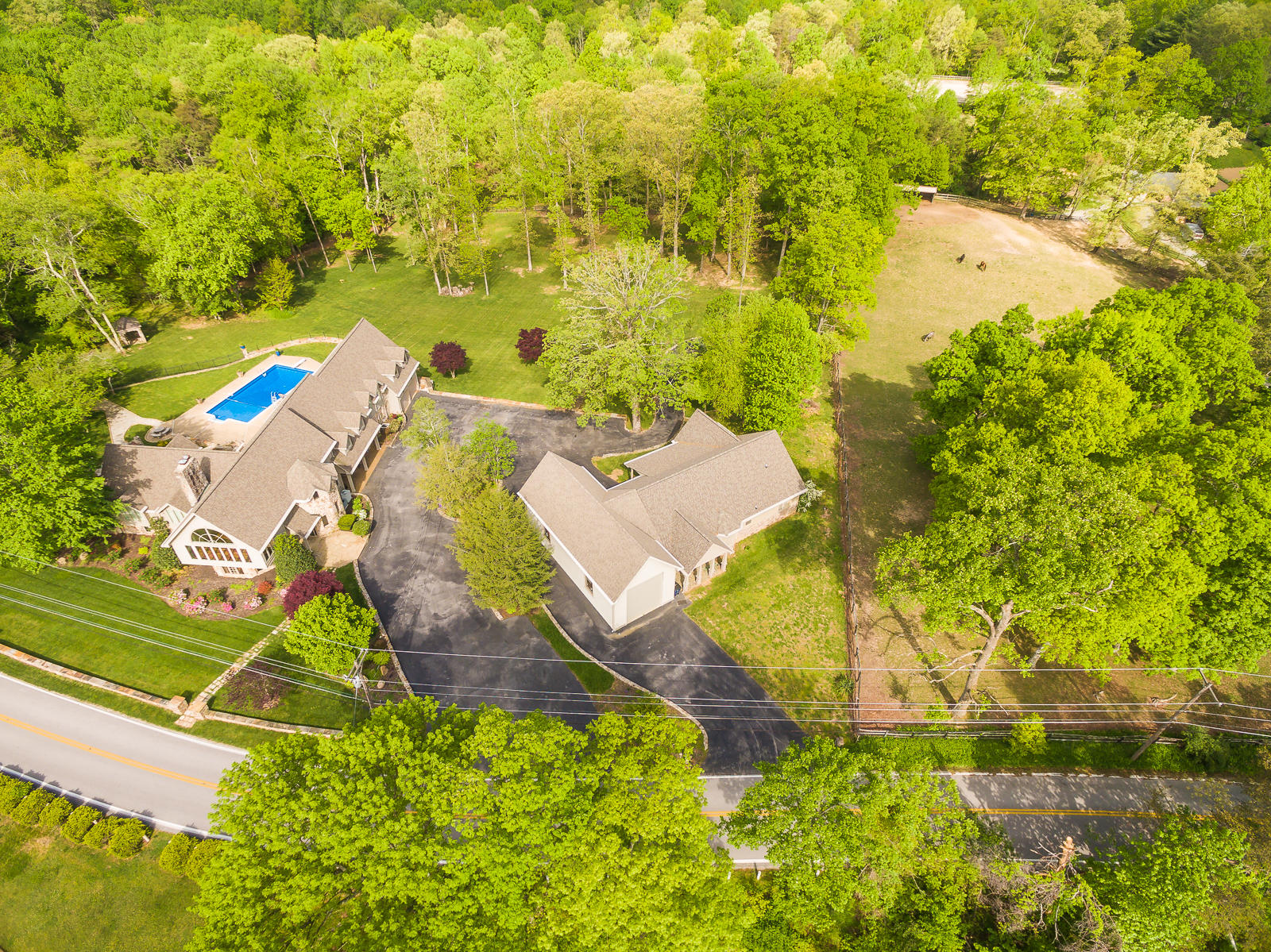 1423 East Brow Road Signal Mountain, TN 37377 - Photo 68 of 81 1425_EastBrowRd_Aerial-1