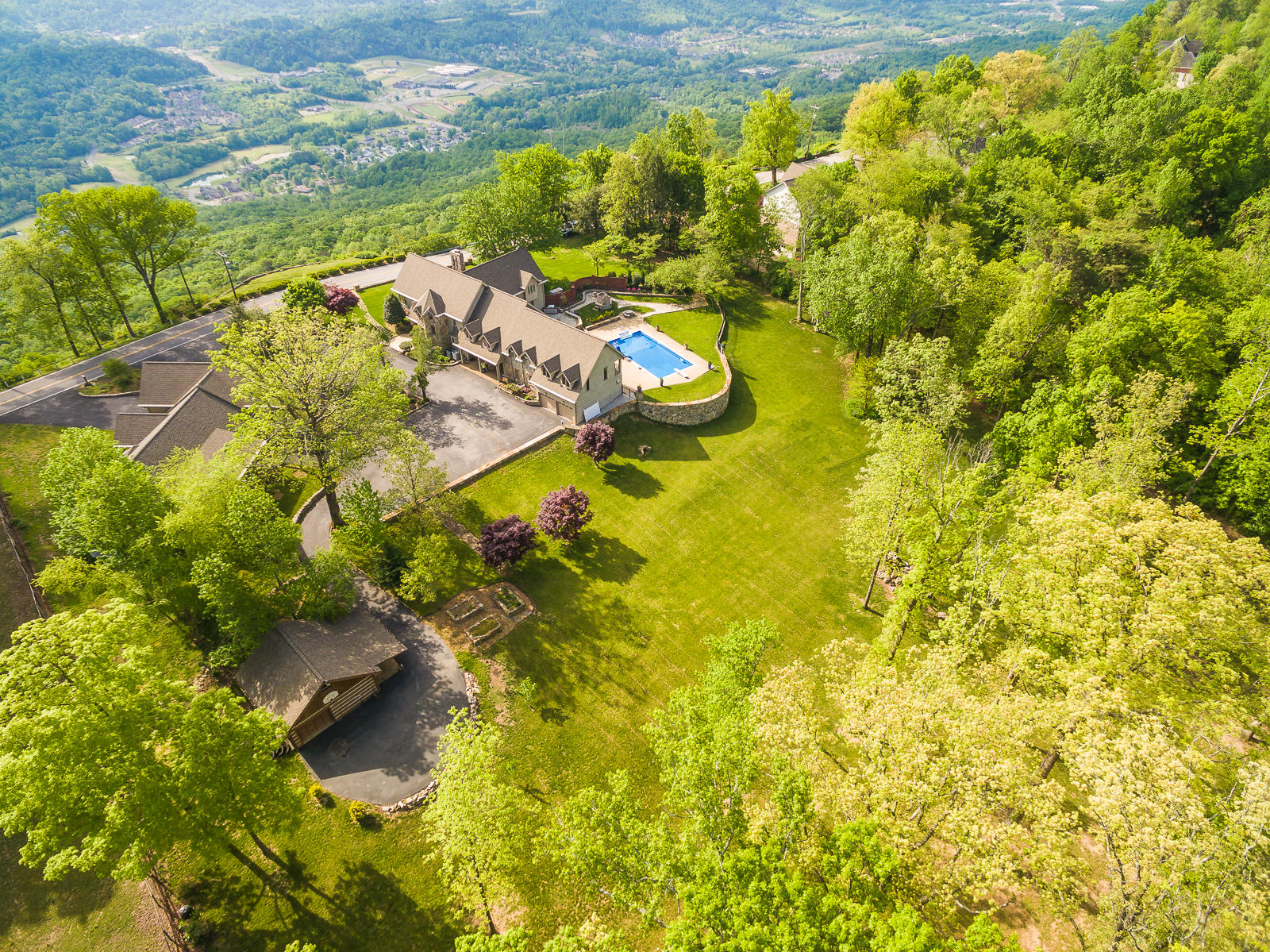 1423 East Brow Road Signal Mountain, TN 37377 - Photo 69 of 81 1425_EastBrowRd_Aerial-2