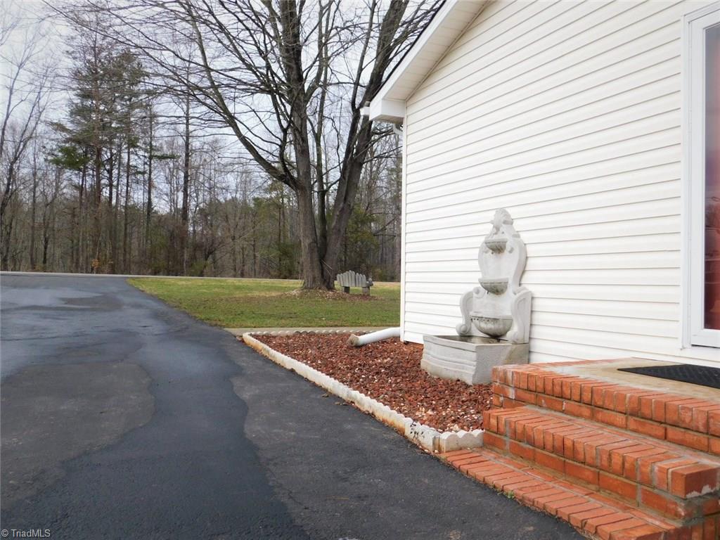 414 Maple Hollow Road Mount Airy, NC 27030 - Photo 4 of 20 Gallery Image 4