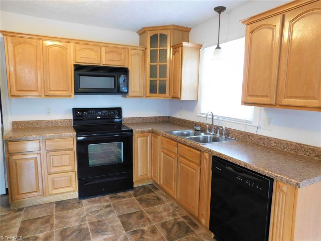 414 Maple Hollow Road Mount Airy, NC 27030 - Photo 10 of 20 Gallery Image 10