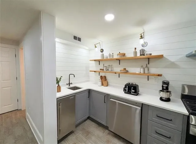 $2,000 | 785 Weatherly Lane Northwest, Sandy Springs, GA 30328