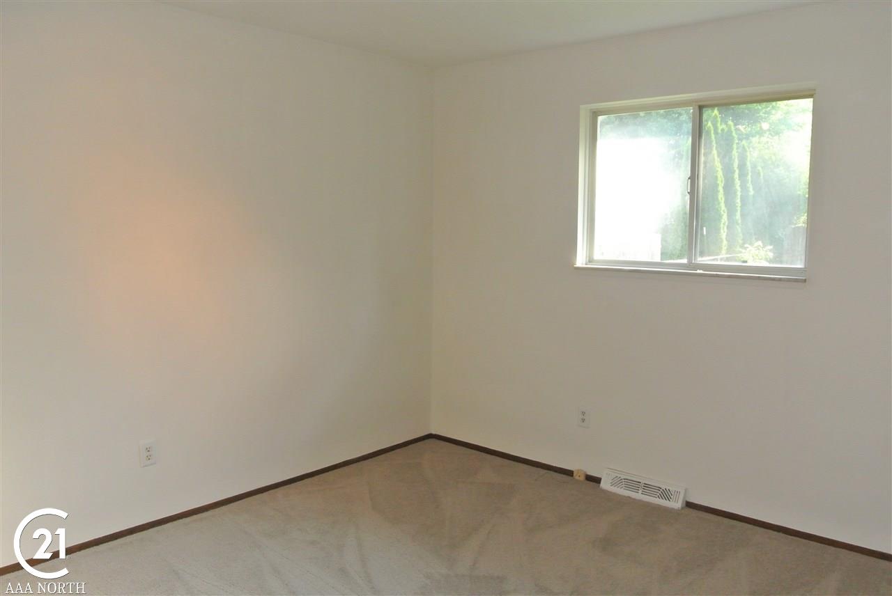 2410 Melvin Avenue Rochester Hills, MI 48307 - Photo 16 of 25