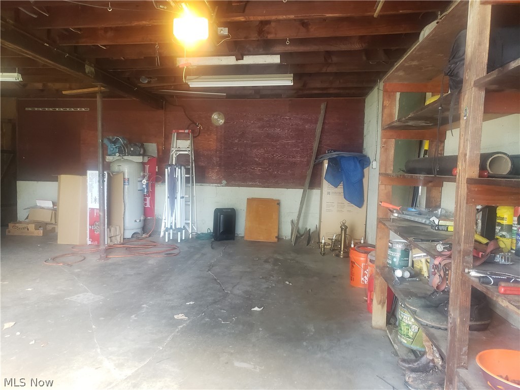 1214 Jacoby Road Akron, OH 44321 - Photo 21 of 35 2nd bay of the garage / barn
