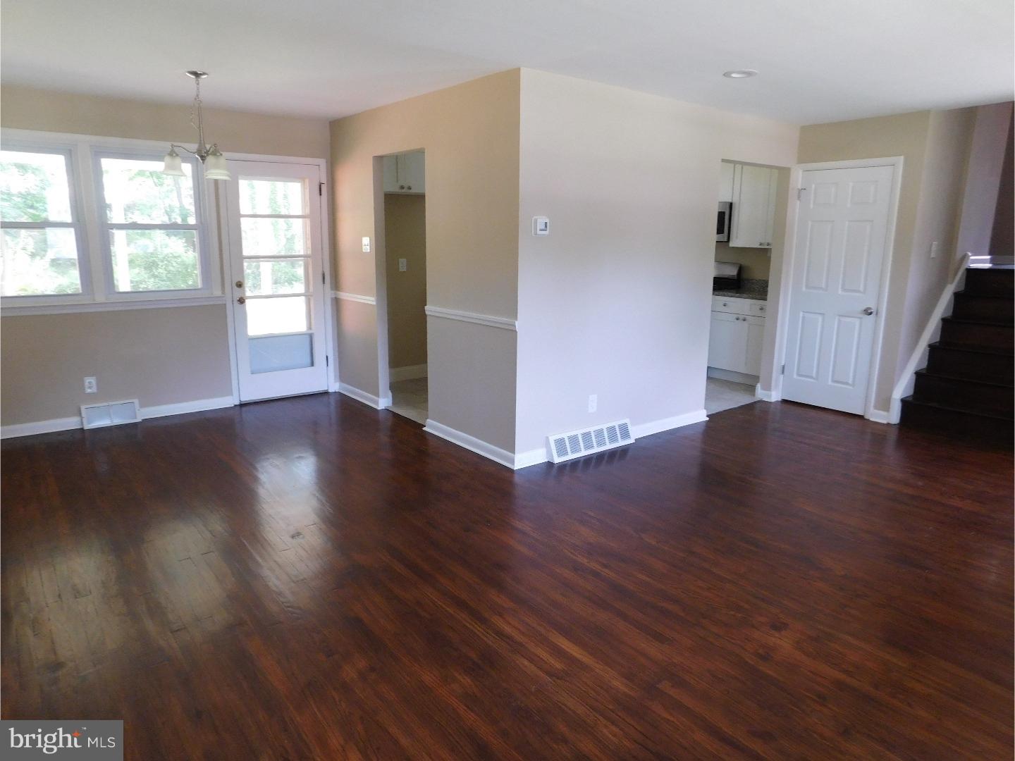 403 Preston Road Cherry Hill, NJ 08034 - Photo 4 of 22 Gallery Image 4