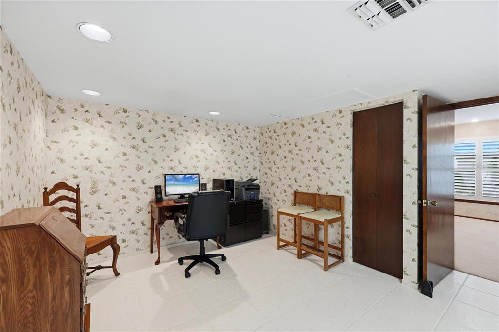 491 Wisteria Road Venice, FL 34293 - Photo 27 of 42