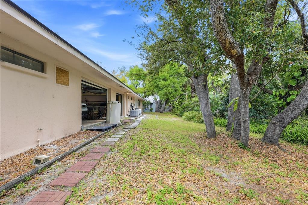 491 Wisteria Road Venice, FL 34293 - Photo 31 of 42