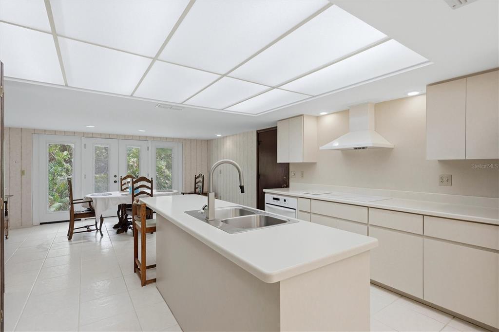 491 Wisteria Road Venice, FL 34293 - Photo 9 of 42