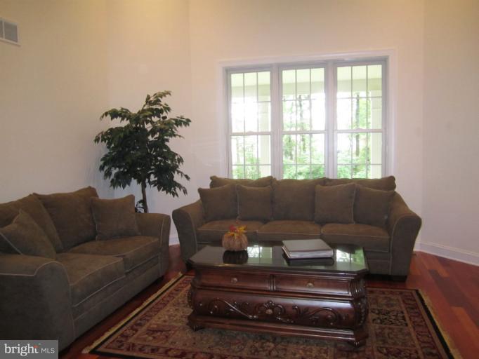 96 Wood Chip Road Elkton, MD 21921 - Photo 7 of 36 Living Room
