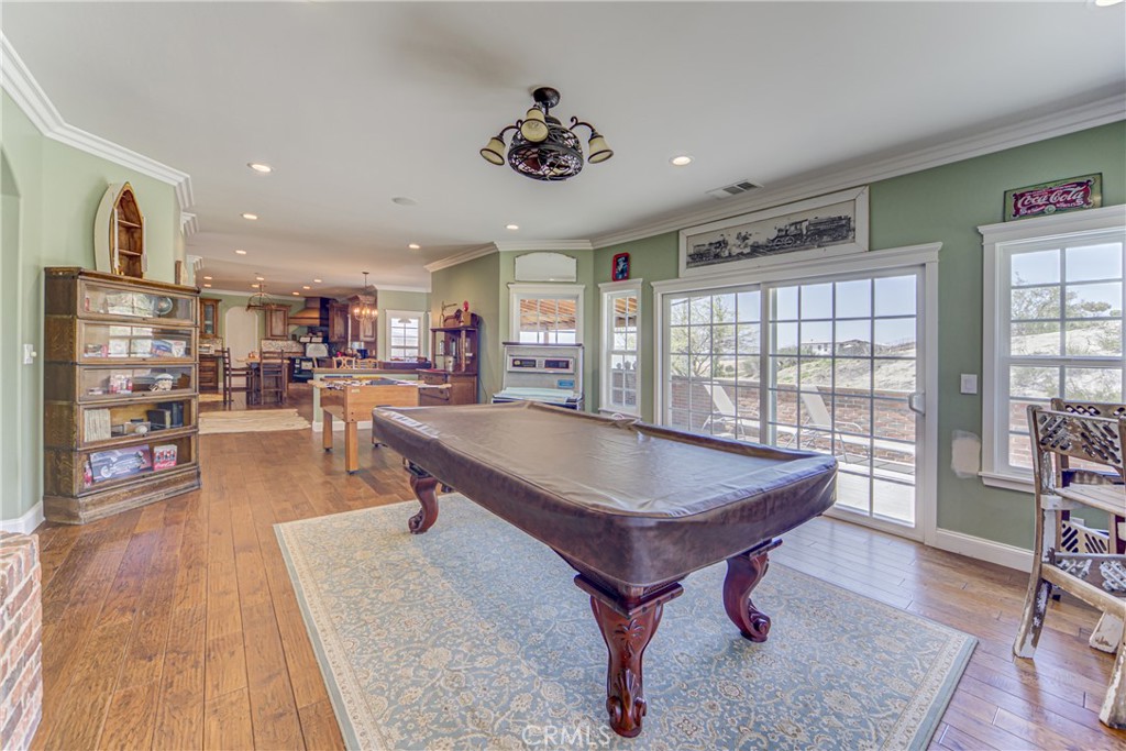 39911 Green Meadow Road Temecula, CA 92592 - Photo 14 of 75 Family Room