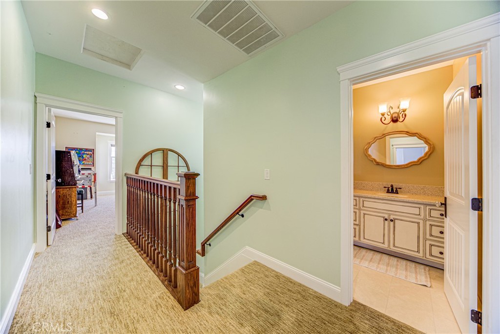 39911 Green Meadow Road Temecula, CA 92592 - Photo 26 of 75 Second Staircase