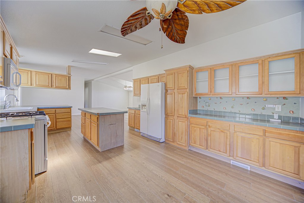 39911 Green Meadow Road Temecula, CA 92592 - Photo 47 of 75 Kitchen