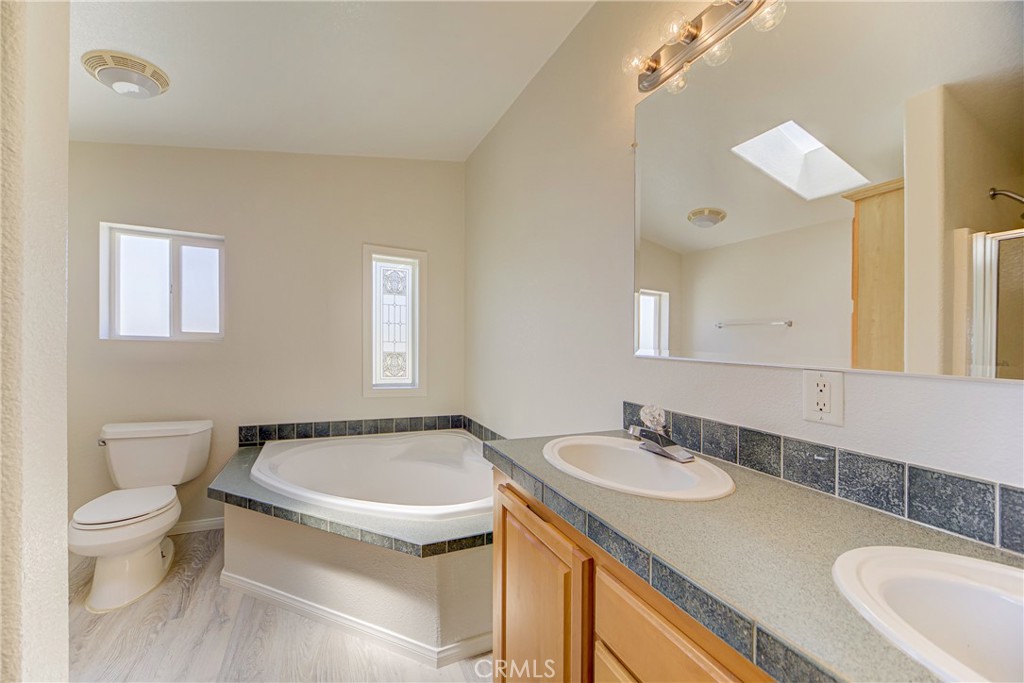 39911 Green Meadow Road Temecula, CA 92592 - Photo 55 of 75 Master Bathroom