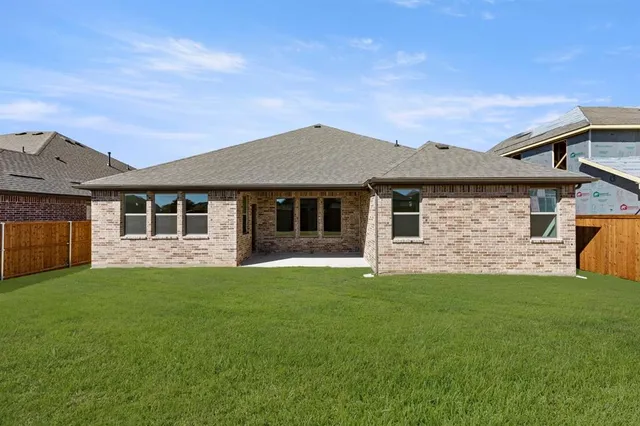 $372,000 | 1324 Parkdale Street, Forney, TX 75126