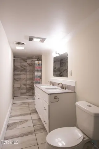 $439,900 | 21160 Jeb Stuart Highway, Damascus, VA 24236