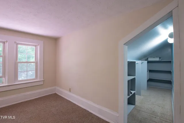 $439,900 | 21160 Jeb Stuart Highway, Damascus, VA 24236