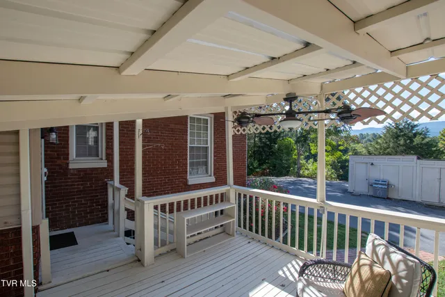 $439,900 | 21160 Jeb Stuart Highway, Damascus, VA 24236