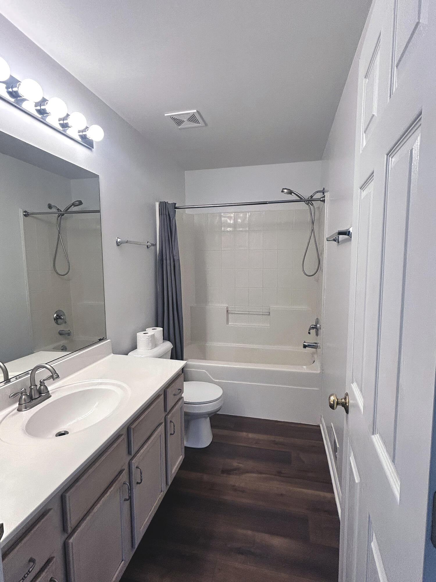 9704 67th Street Kenosha, WI 53142 - Photo 13 of 27 Master Bath