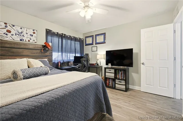 $154,900 | 5 Lakeshore Drive, Clarksville, IN 47129