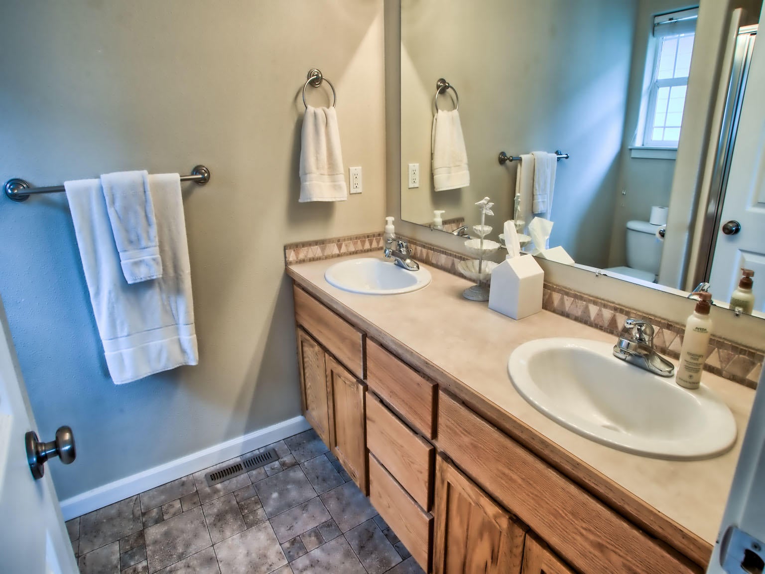 62660 Larkview Road Bend, OR 97701 - Photo 20 of 24 HDR38