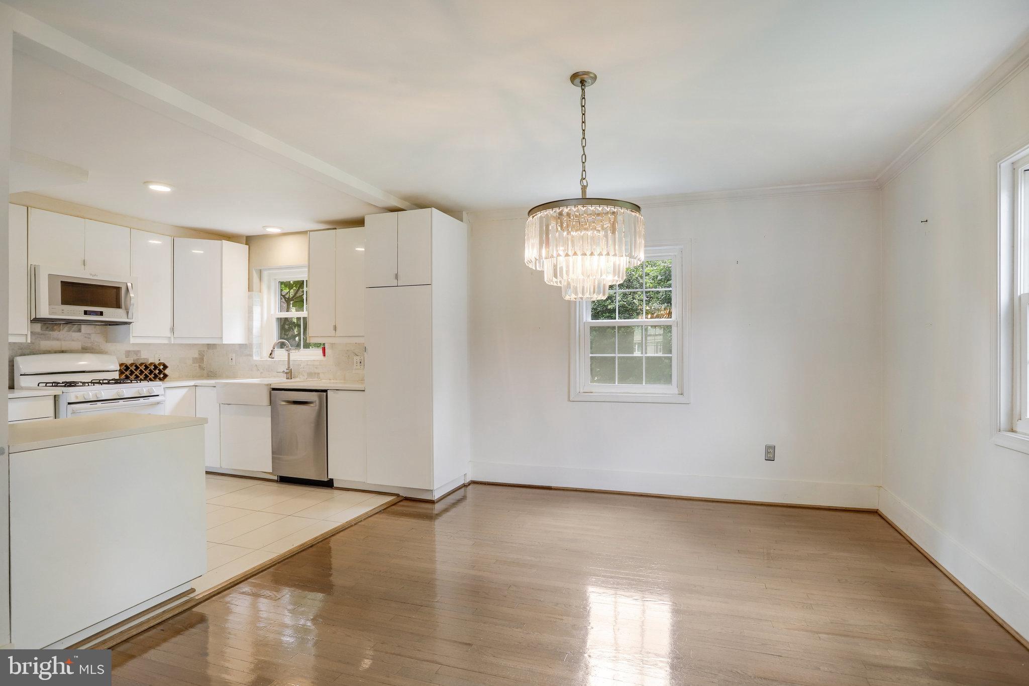 5370 Pooks Hill Road, Unit 30153 Bethesda, MD 20814 - Photo 11 of 28 Dining Room