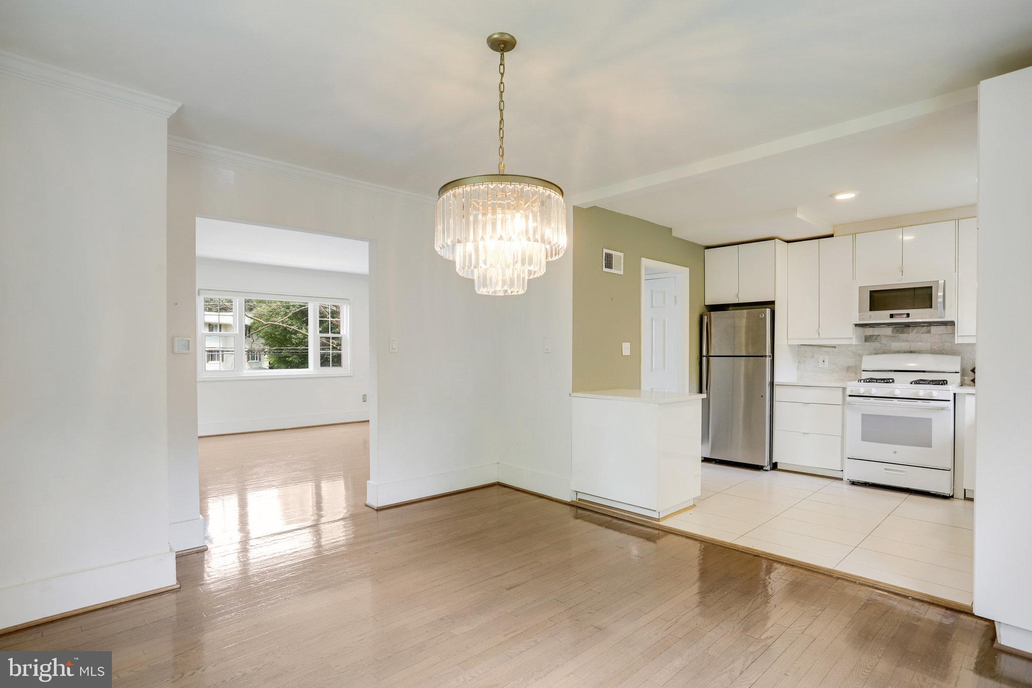 5370 Pooks Hill Road, Unit 30153 Bethesda, MD 20814 - Photo 13 of 28 Dining Room
