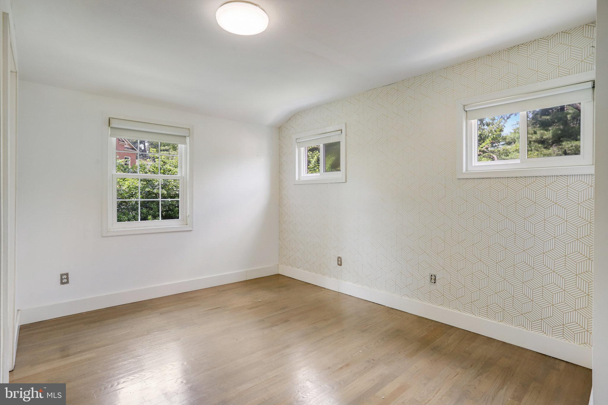 5370 Pooks Hill Road, Unit 30153 Bethesda, MD 20814 - Photo 19 of 28 Primary bedroom