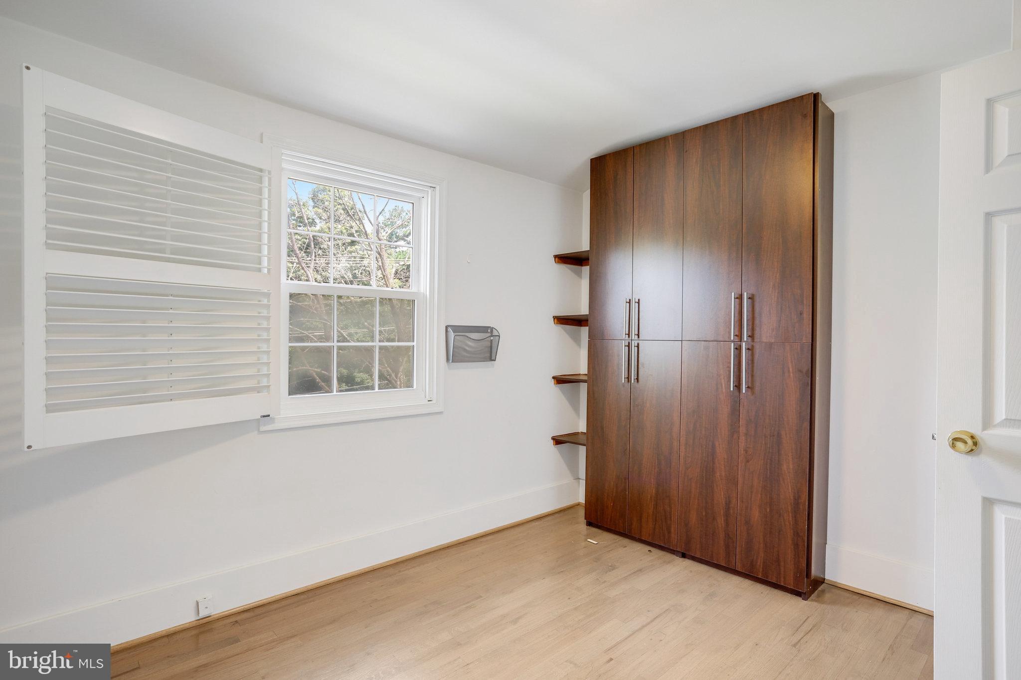 5370 Pooks Hill Road, Unit 30153 Bethesda, MD 20814 - Photo 24 of 28 Bedroom Three