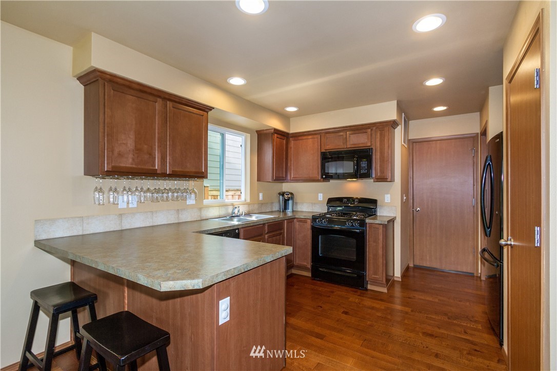 17329 13th Avenue Southeast Bothell, WA 98012 - Photo 7 of 25 Gallery Image 7