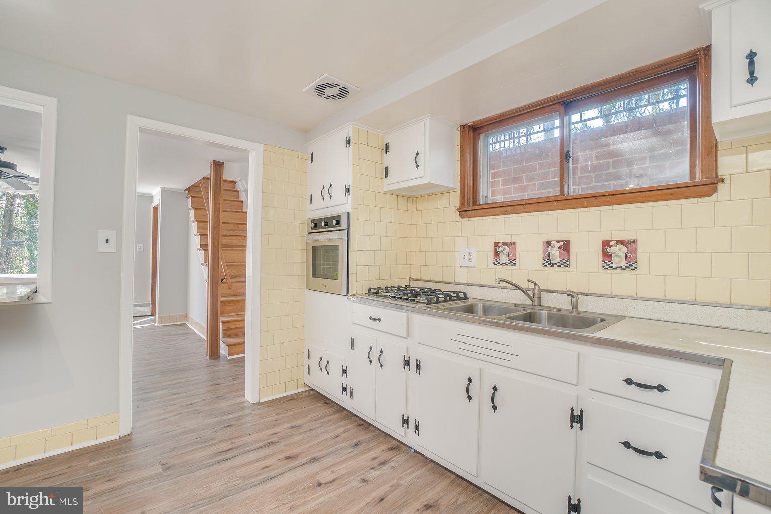 6403 Ridgeview Avenue Baltimore, MD 21206 - Photo 2 of 40 2 bed unit kitchen