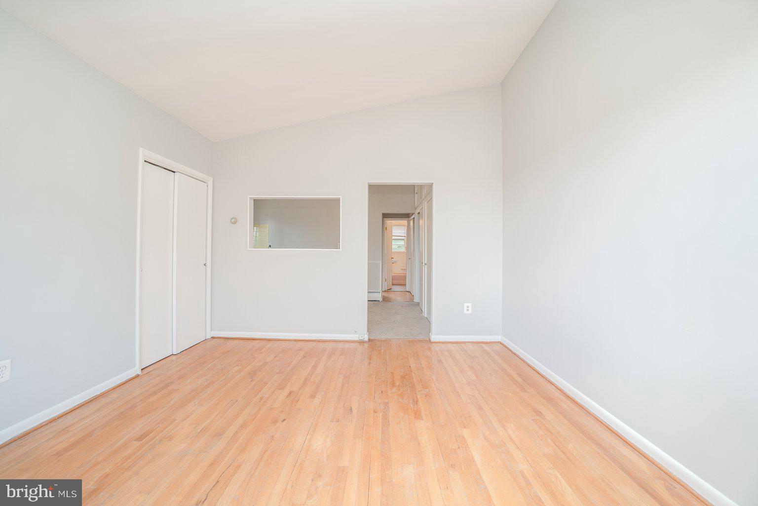6403 Ridgeview Avenue Baltimore, MD 21206 - Photo 32 of 40 Original hardwoods 1 bed unit