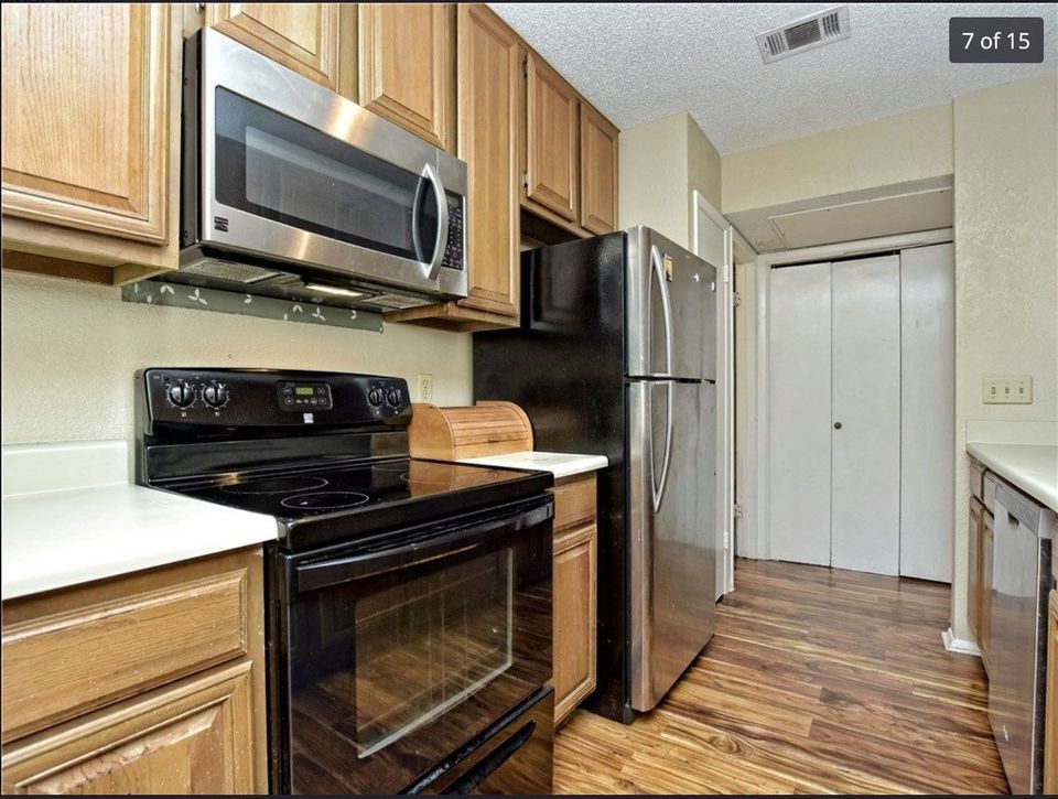 806 West 24th Street, Unit 331 Austin, TX 78705 - Photo 10 of 12