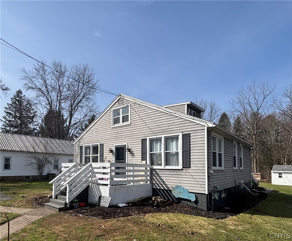 23 Phillips Street Lysander, NY 13027 - Photo 2 of 28