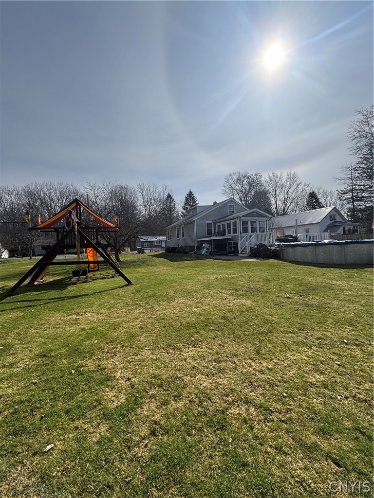23 Phillips Street Lysander, NY 13027 - Photo 4 of 28