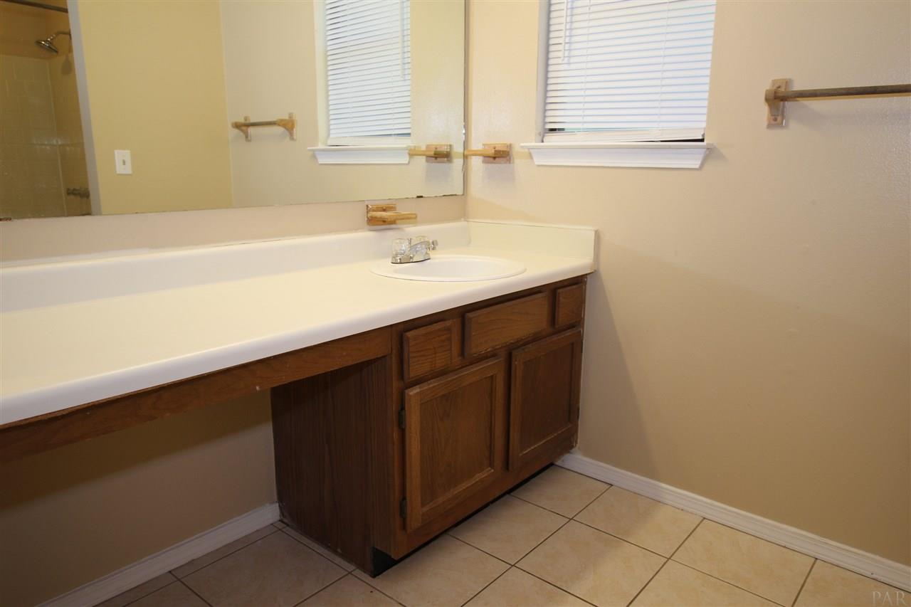 6765 Bellview Pines Road Pensacola, FL 32526 - Photo 11 of 17 Gallery Image 11