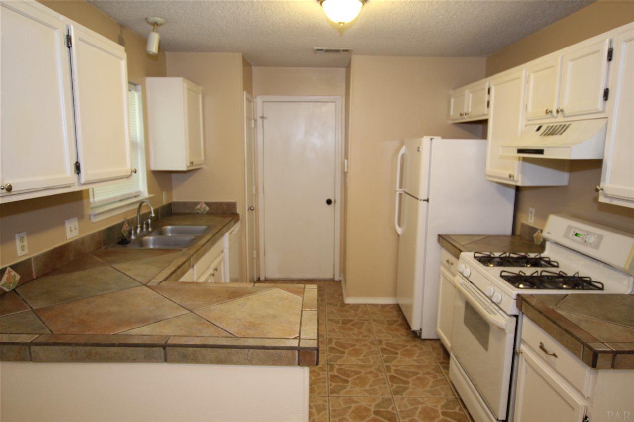 6765 Bellview Pines Road Pensacola, FL 32526 - Photo 2 of 17 Gallery Image 2