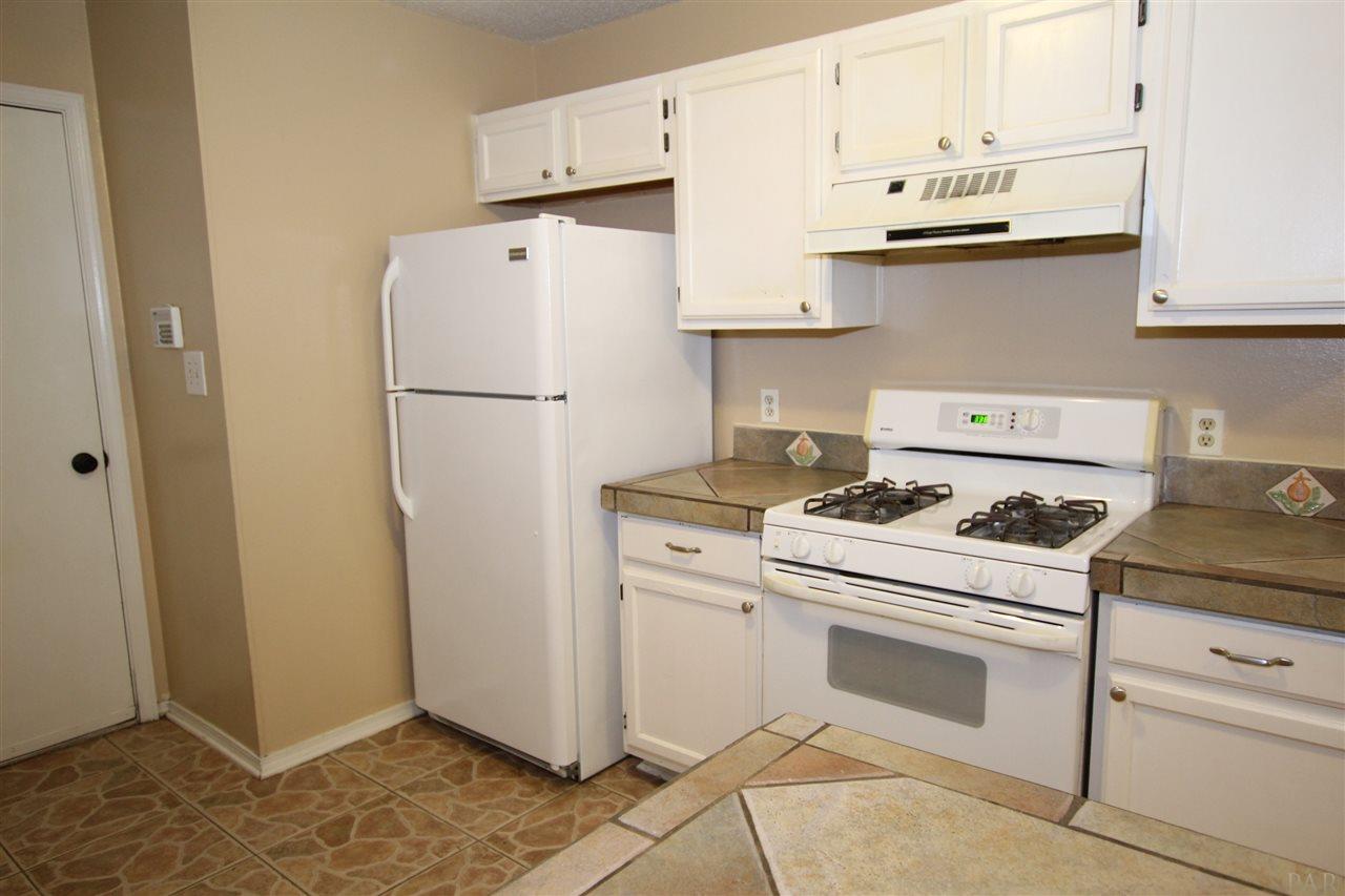 6765 Bellview Pines Road Pensacola, FL 32526 - Photo 4 of 17 Gallery Image 4