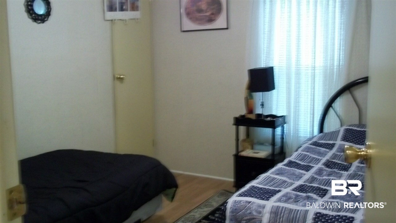 1651 Del Rey Drive Lillian, AL 36549 - Photo 10 of 12 second bedroom