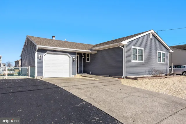 $599,900 | 121 East Schuylkill Drive, Tuckerton, NJ 08087