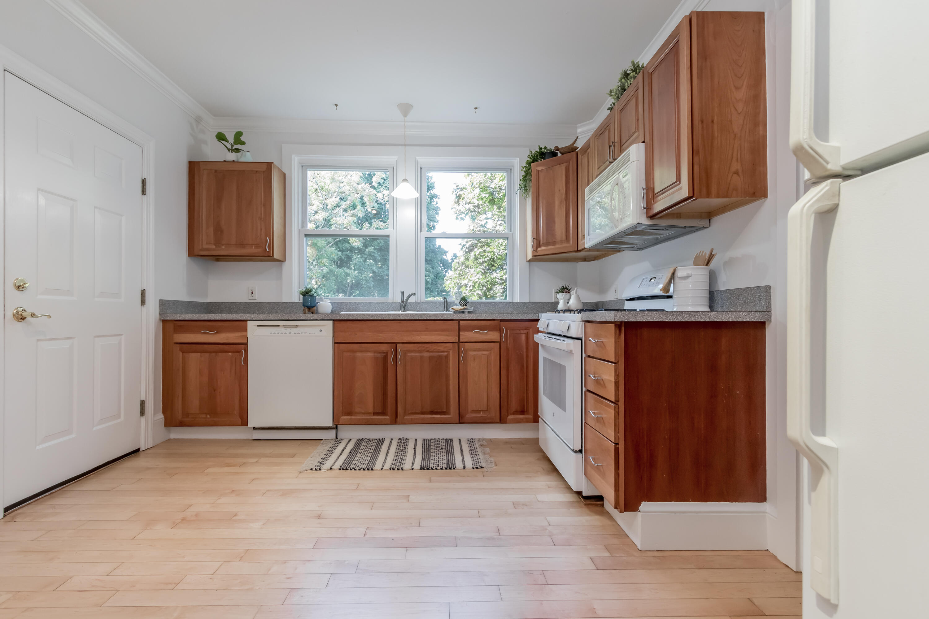 12 Lewis Street, Unit 8 Portland, ME 04102 - Photo 15 of 48 20220917AM-71015