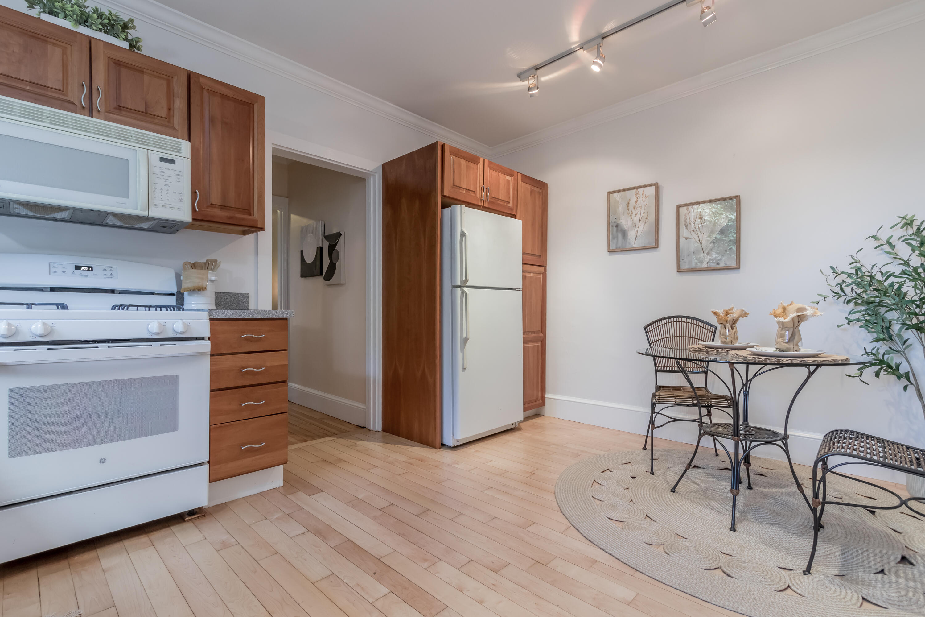 12 Lewis Street, Unit 8 Portland, ME 04102 - Photo 19 of 48 20220917AM-71023