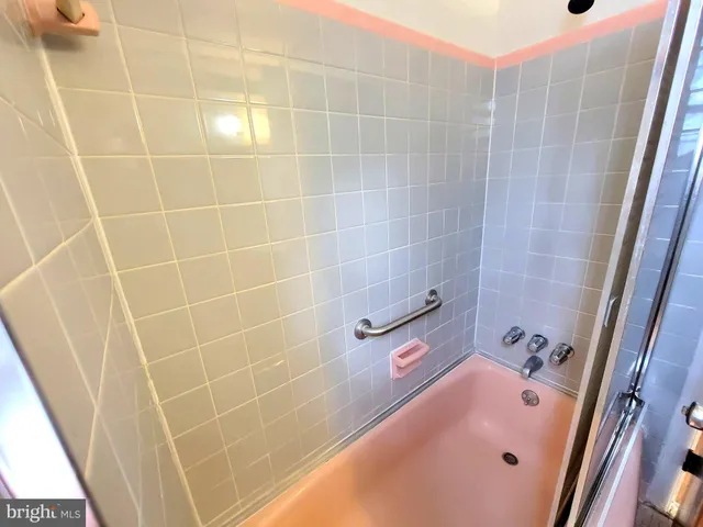 $1,300 | 628 West Providence Road, Unit 1, Aldan, PA 19018