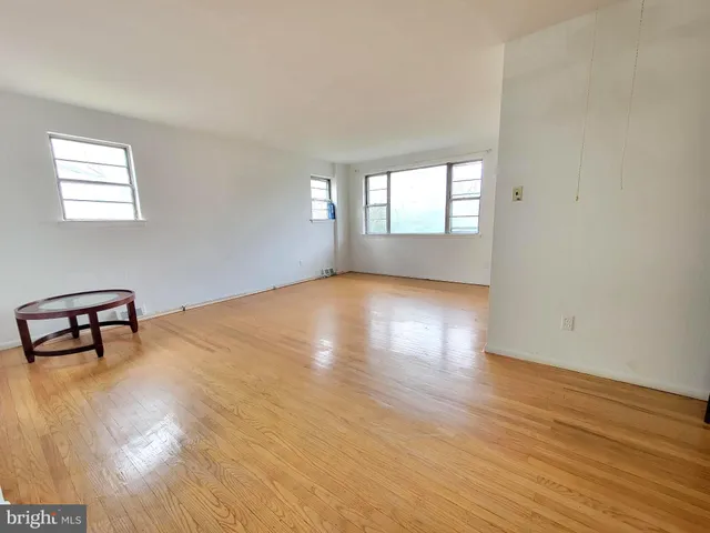 $1,300 | 628 West Providence Road, Unit 1, Aldan, PA 19018