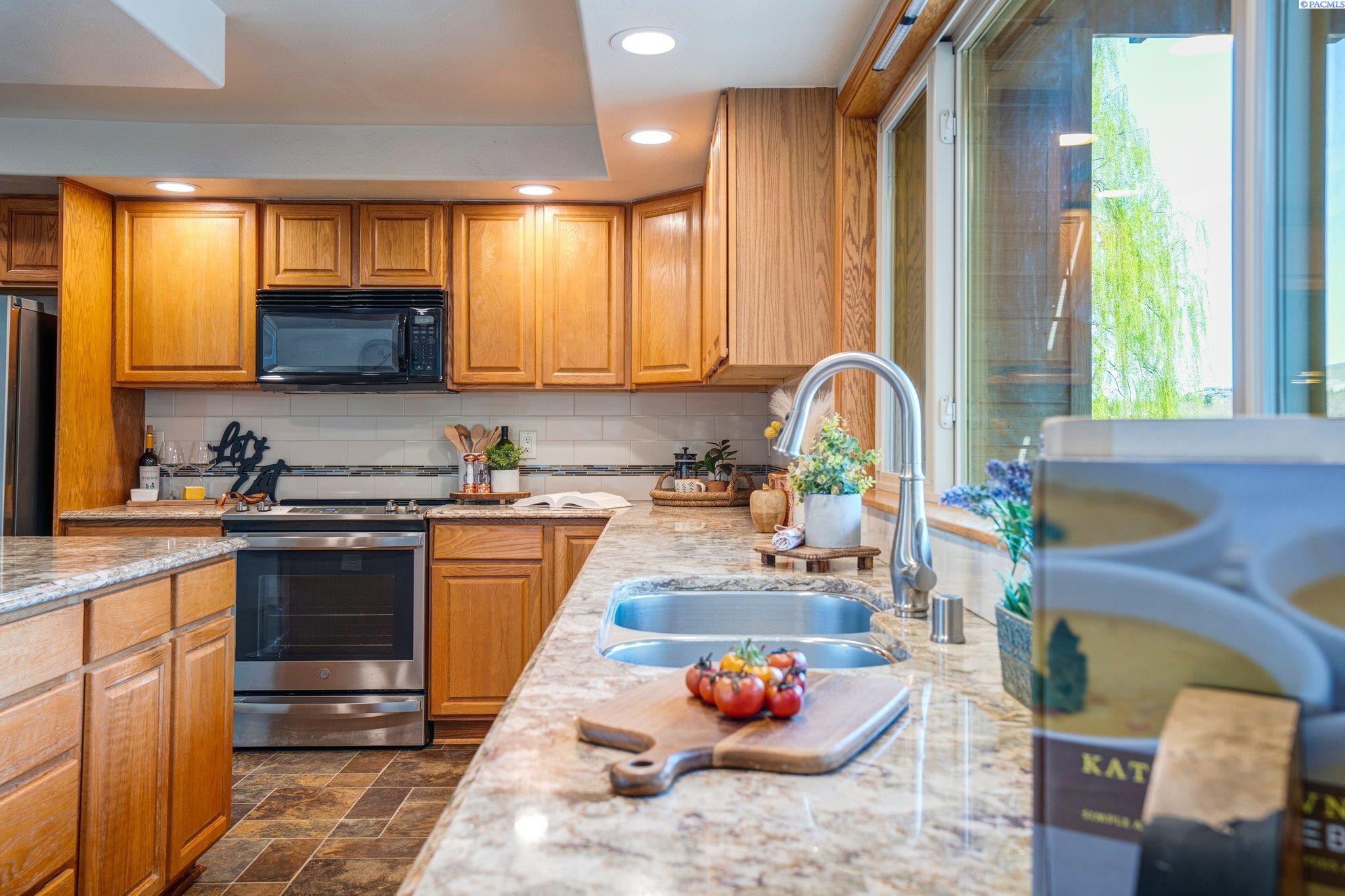 101306 East Vaca Road Kennewick, WA 99338 - Photo 19 of 45 Gallery Image 19