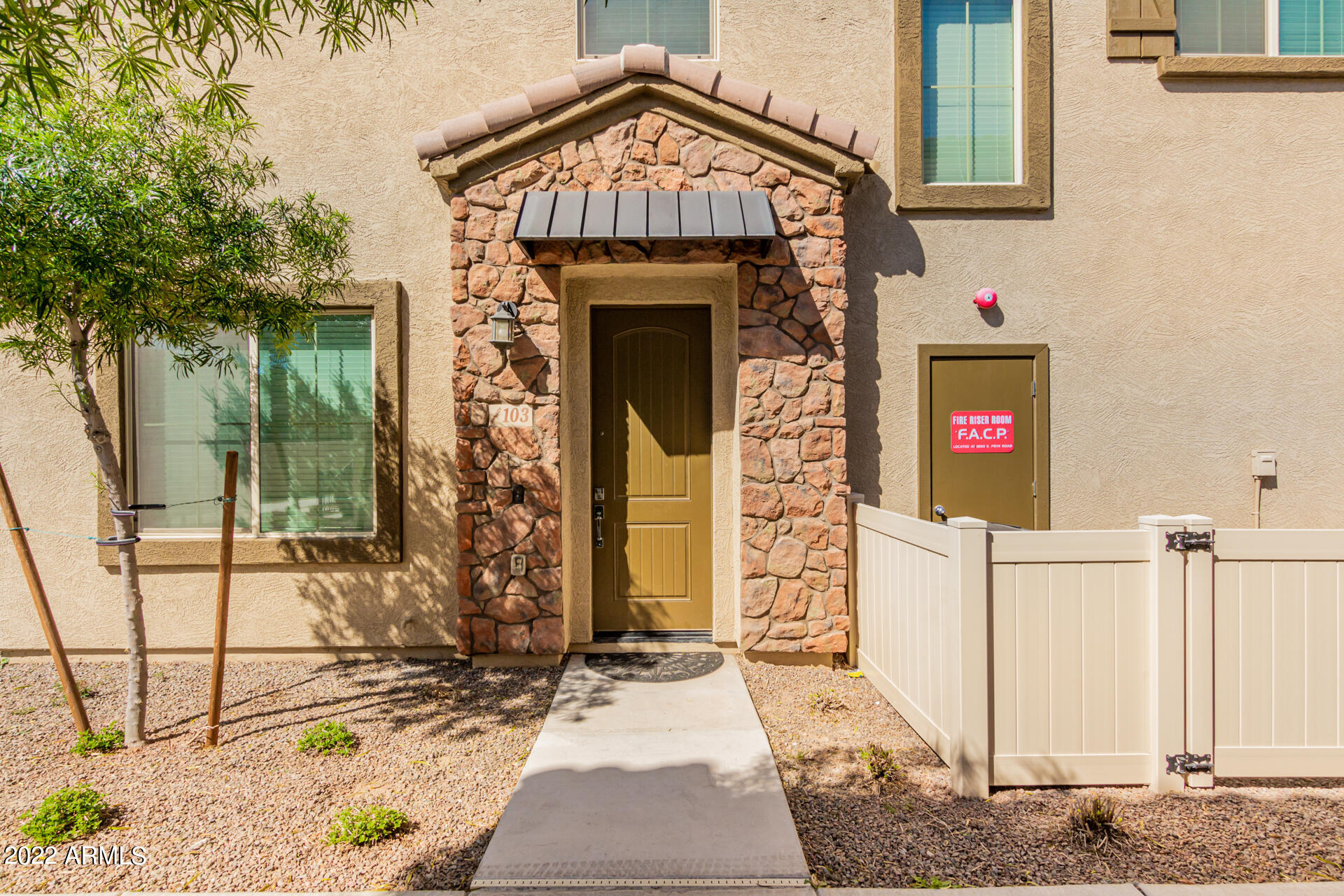 1885 East Frye Road, Unit 103 Gilbert, AZ 85295 - Photo 2 of 37 0001-02 - Frye