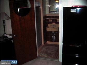 7635 Brookhaven Road Philadelphia, PA 19151 - Photo 5 of 8 Gallery Image 5