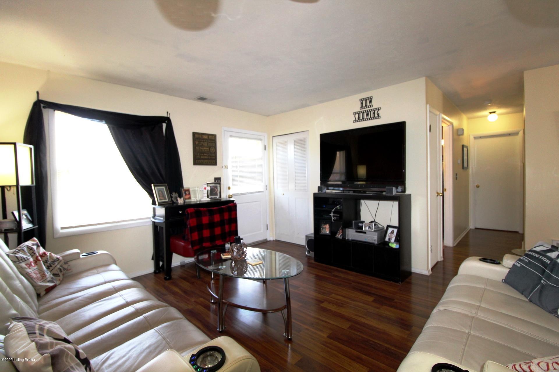 6706 Barbrook Road Louisville, KY 40258 - Photo 10 of 41 IMG_2021
