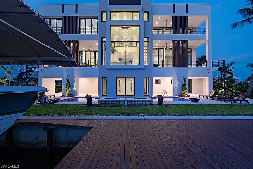 348 Seagull Avenue Naples, FL 34108 - Photo 2 of 31