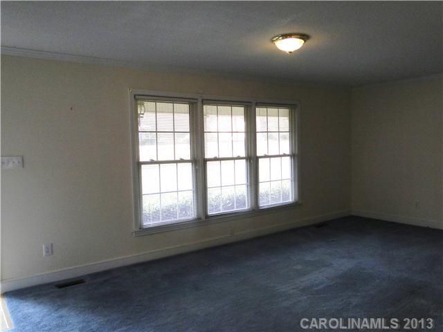 18620 Nantz Road Cornelius, NC 28031 - Photo 2 of 16 Gallery Image 2